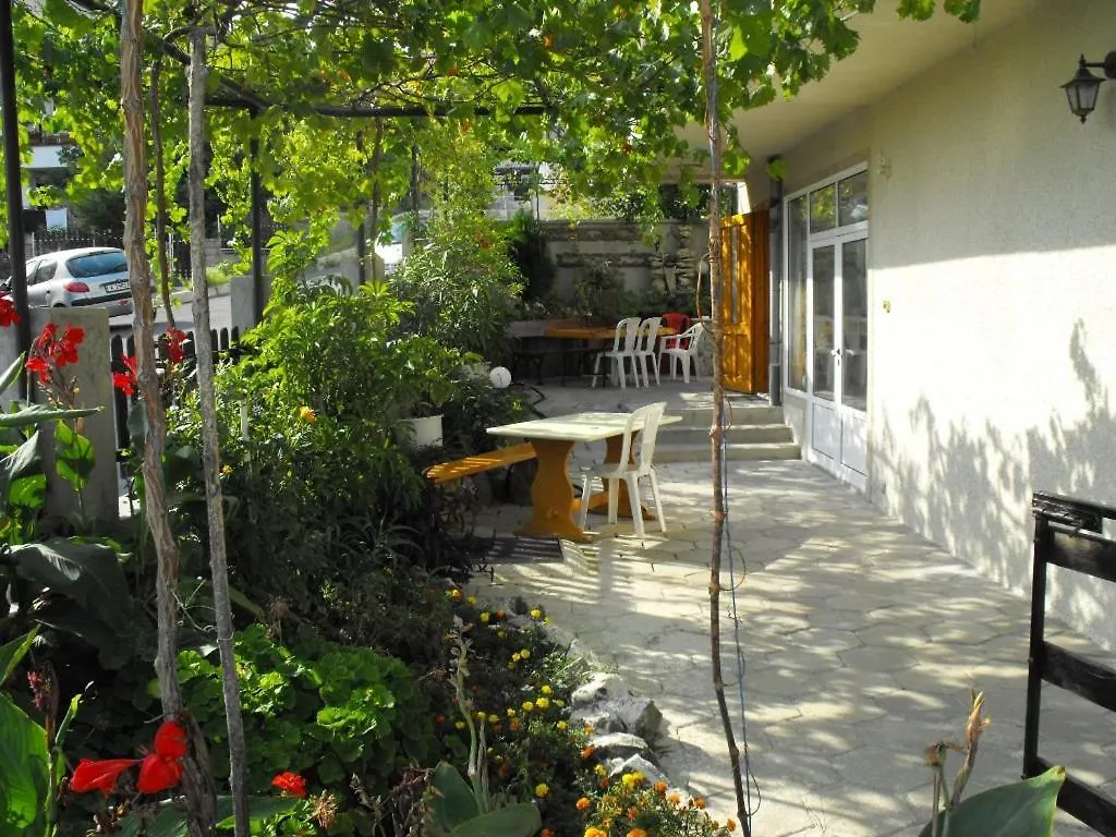 Guest house Къща За Гости Каракачанов Sozopol